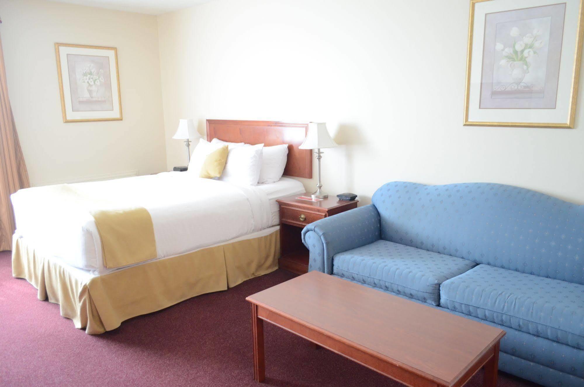 Quality Inn & Suites Edmonton International Airport Leduc Esterno foto