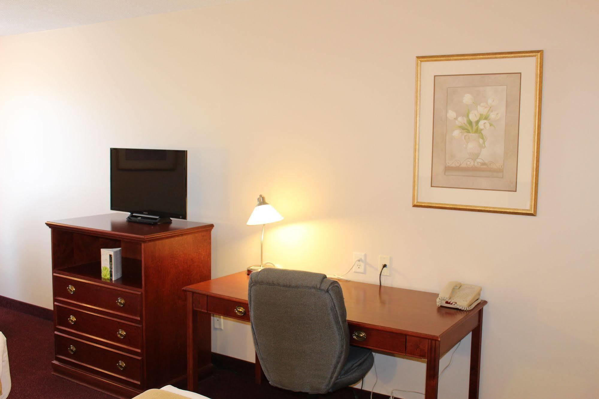 Quality Inn & Suites Edmonton International Airport Leduc Esterno foto