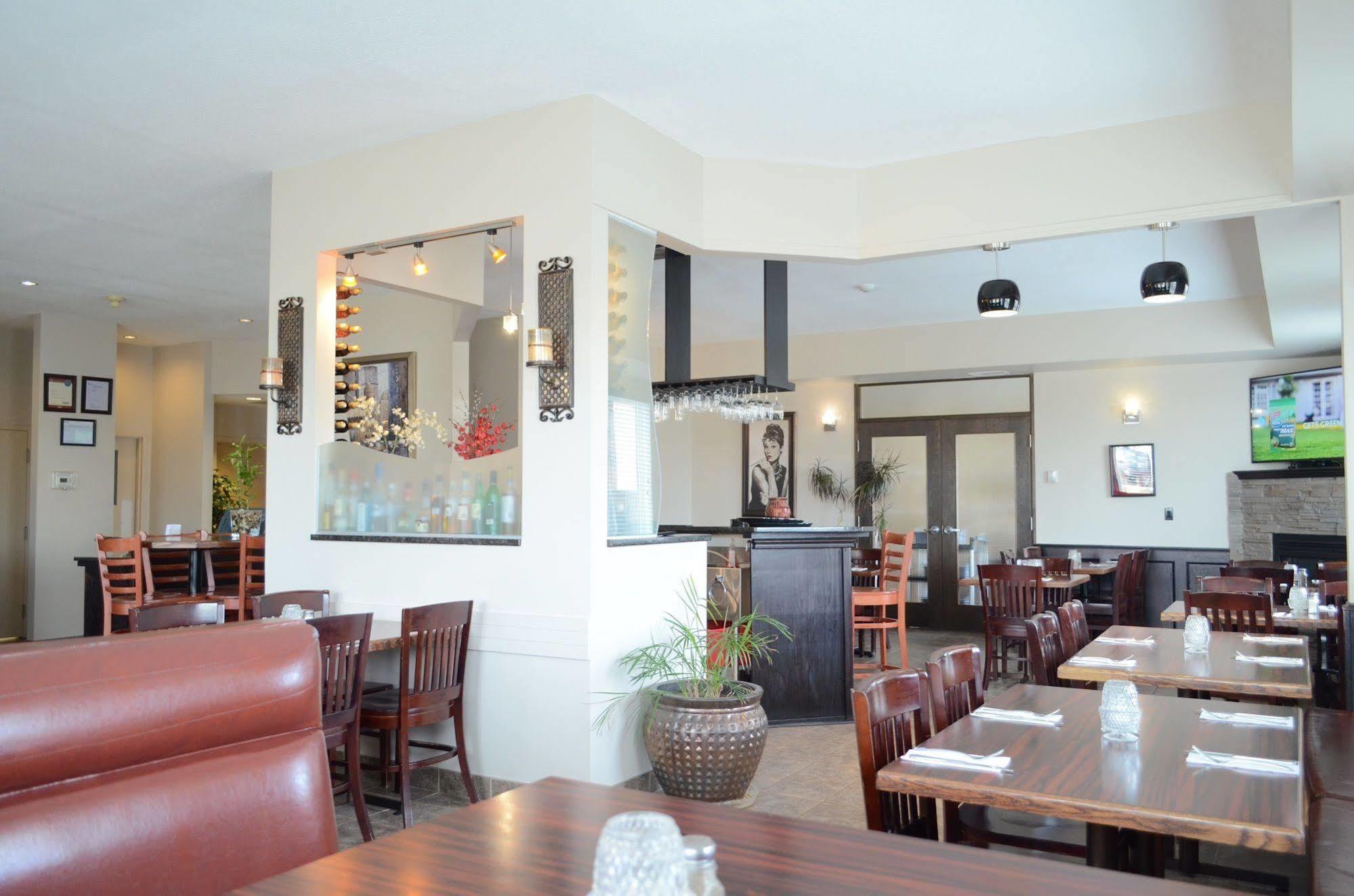 Quality Inn & Suites Edmonton International Airport Leduc Esterno foto