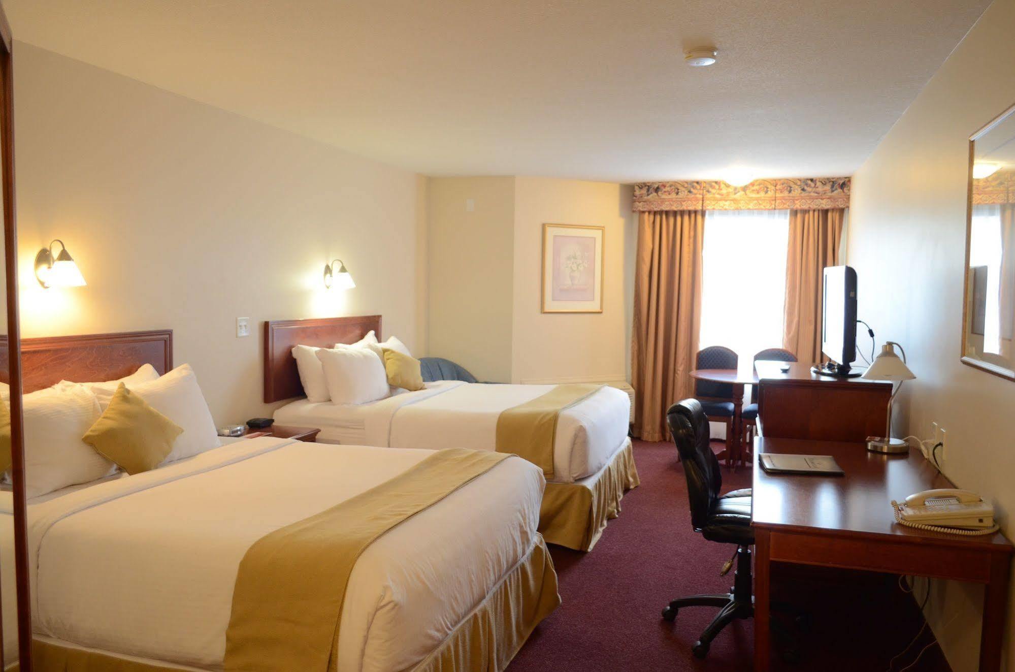 Quality Inn & Suites Edmonton International Airport Leduc Esterno foto